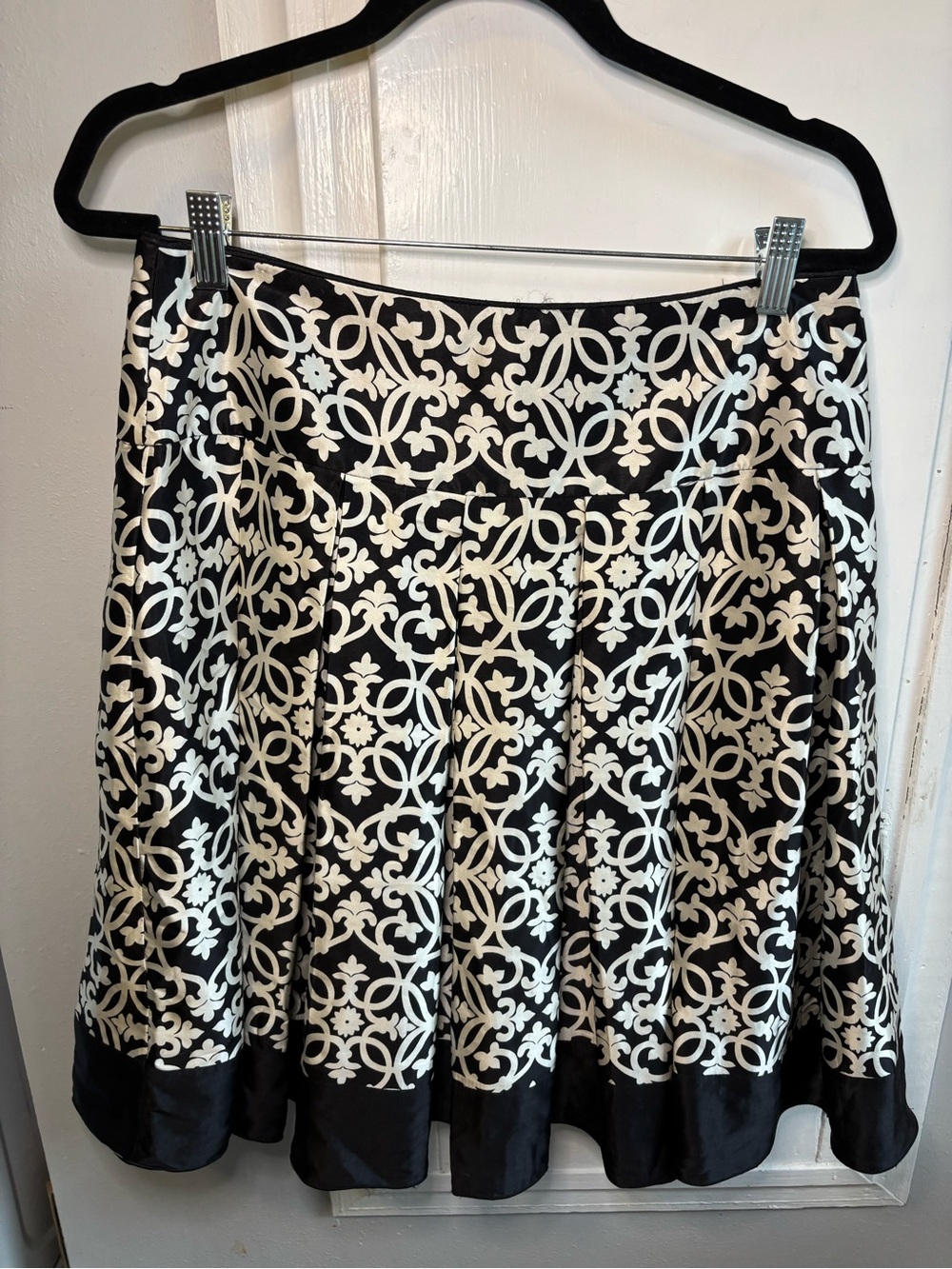 White House Black Market Black and White Floral Medallion Silk Skirt
